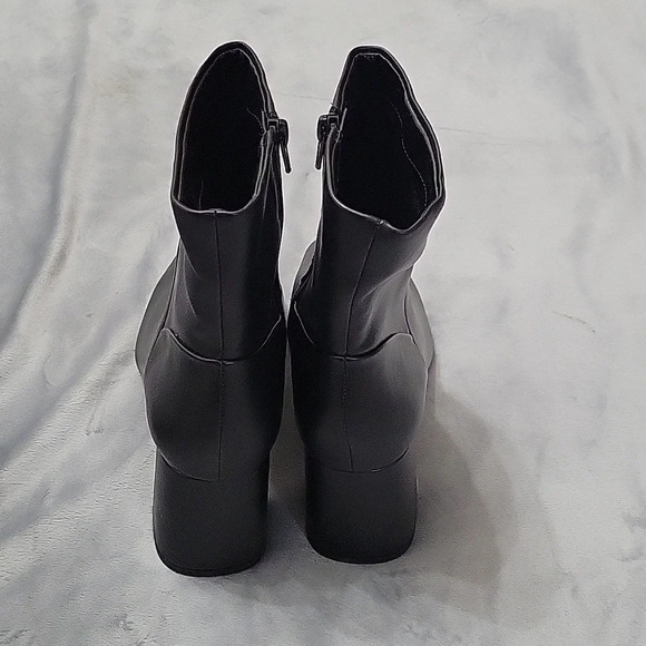 New Nordstrom Rack Naja Black boot Square Heal Women's Size‎ 10M Soft Comfort - Picture 4 of 7